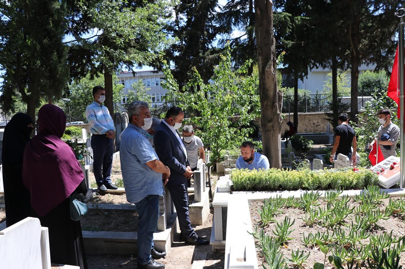 15 Temmuz şehidi Mehmet Karaaslan mezarı başında dualarla anıldı